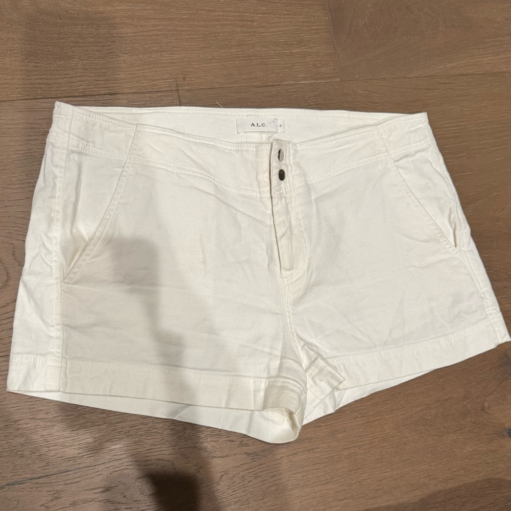 ALC white shorts, the perfect summer short!